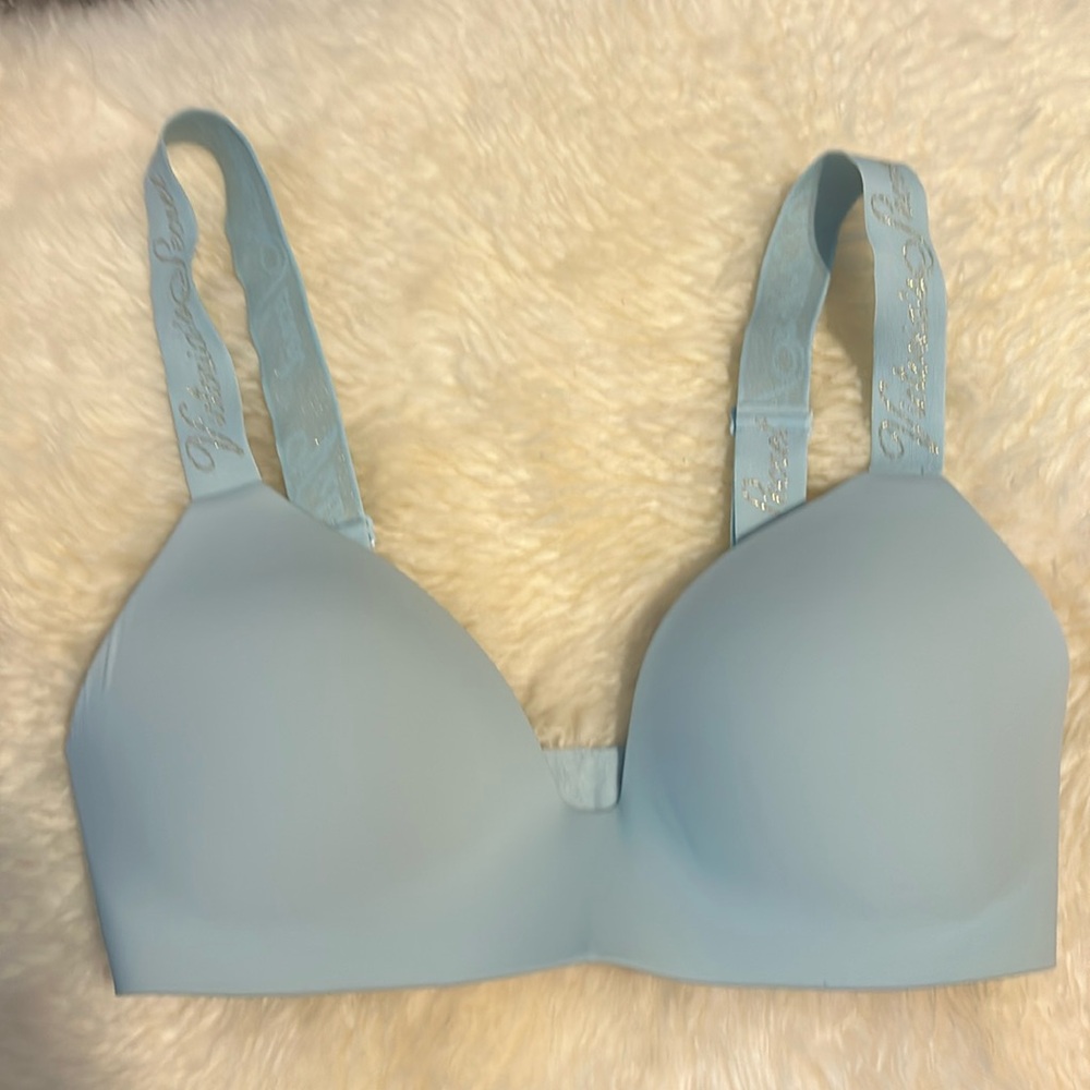 Victoria’s Secret Wireless T-Shirt Bra 34D